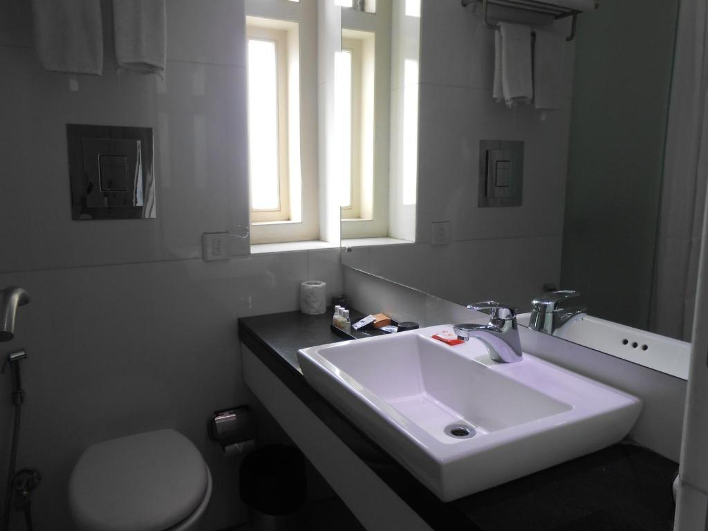 Sapphire Suite Kalkutta Szoba fotó