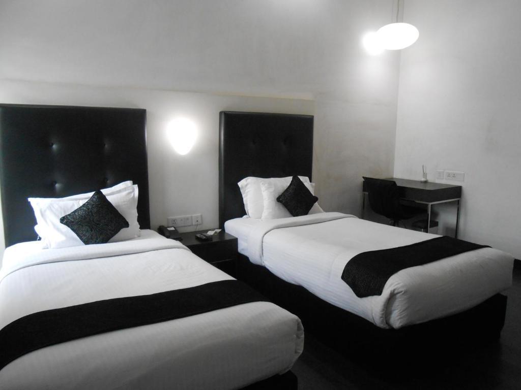Sapphire Suite Kalkutta Szoba fotó